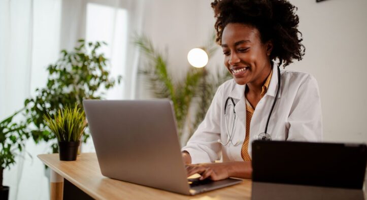 Como um software médico pode revolucionar o funcionamento do seu consultório